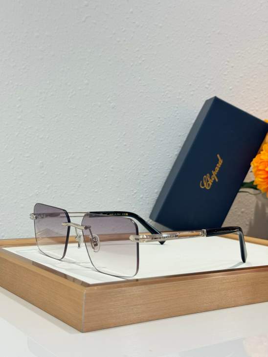 Picture of Chopard Sunglasses _SKUfw80535371fw